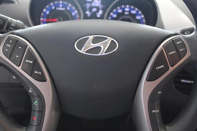 2013 Hyundai ELANTRA Coupe Vehicle Photo in Green Bay, WI 54304