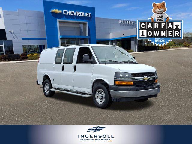 2024 Chevrolet Express Cargo 2500 Vehicle Photo in DANBURY, CT 06810-5034