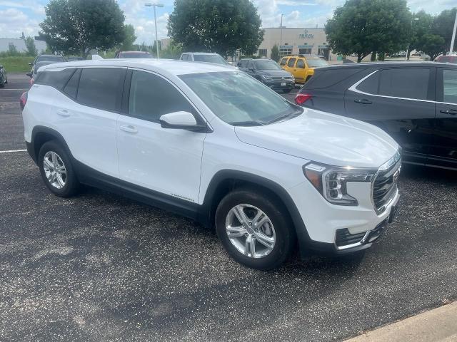 2024 GMC Terrain Vehicle Photo in MIDDLETON, WI 53562-1492
