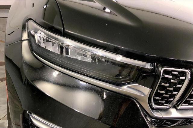 2023 Jeep Grand Cherokee Vehicle Photo in Kansas City, MO 64114