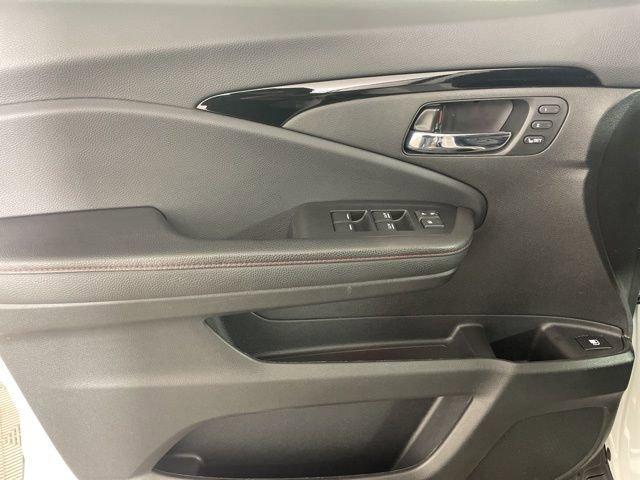 2024 Honda Ridgeline Vehicle Photo in PHOENIX, AZ 85014-3381