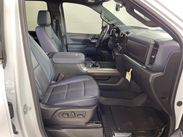 2025 Chevrolet Silverado 3500 HD Vehicle Photo in PHOENIX, AZ 85014-3381