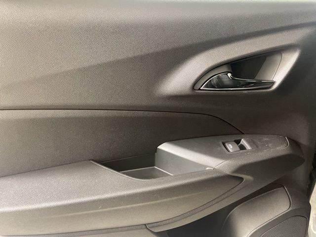 2025 Chevrolet Trax Vehicle Photo in PHOENIX, AZ 85014-3381
