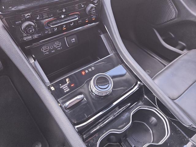 2023 Jeep Grand Cherokee L Vehicle Photo in NEDERLAND, TX 77627-8017