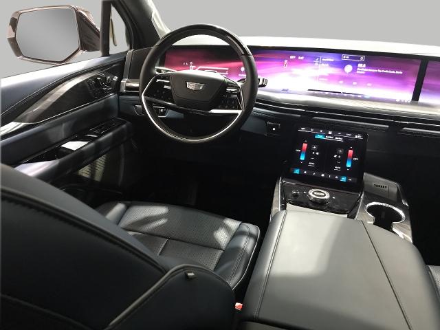 2025 Cadillac ESCALADE IQ Vehicle Photo in GREEN BAY, WI 54303-3330