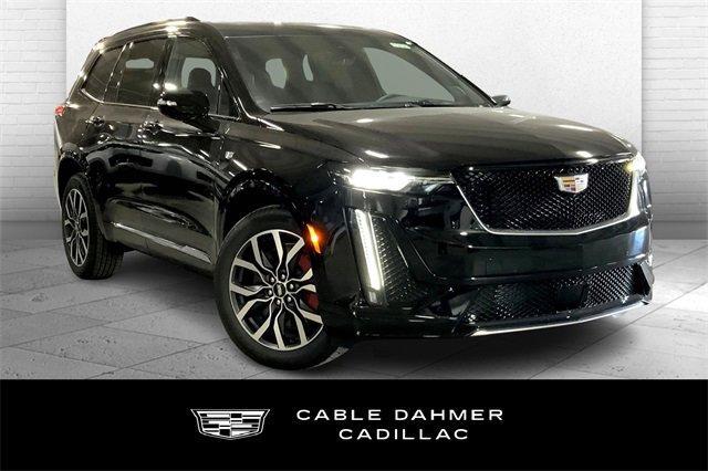2025 Cadillac XT6 Vehicle Photo in KANSAS CITY, MO 64114-4545