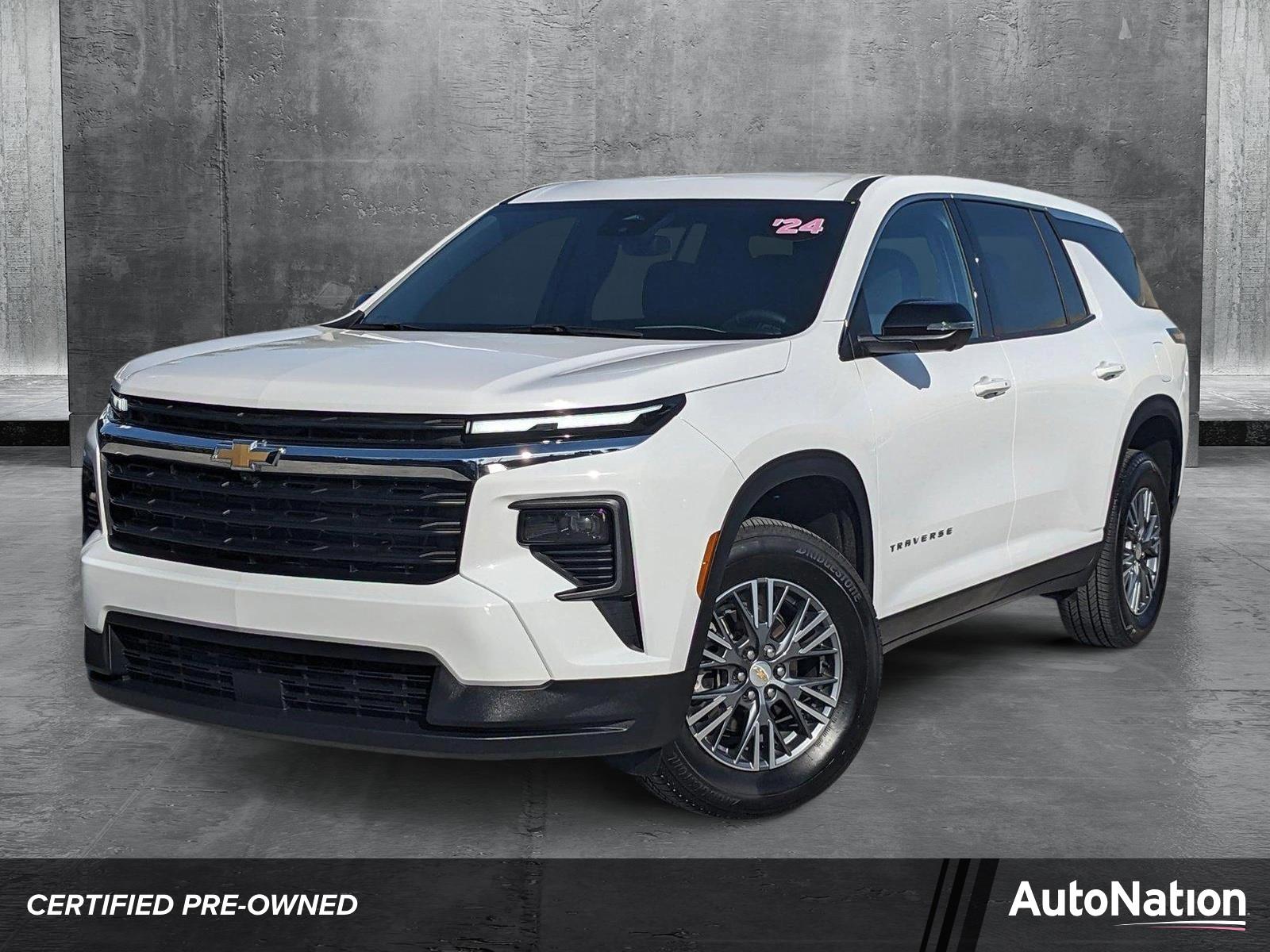 2024 Chevrolet Traverse Vehicle Photo in MIAMI, FL 33172-3015
