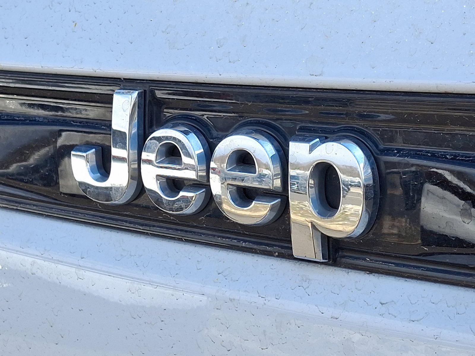 2022 Jeep Grand Cherokee Vehicle Photo in Trevose, PA 19053