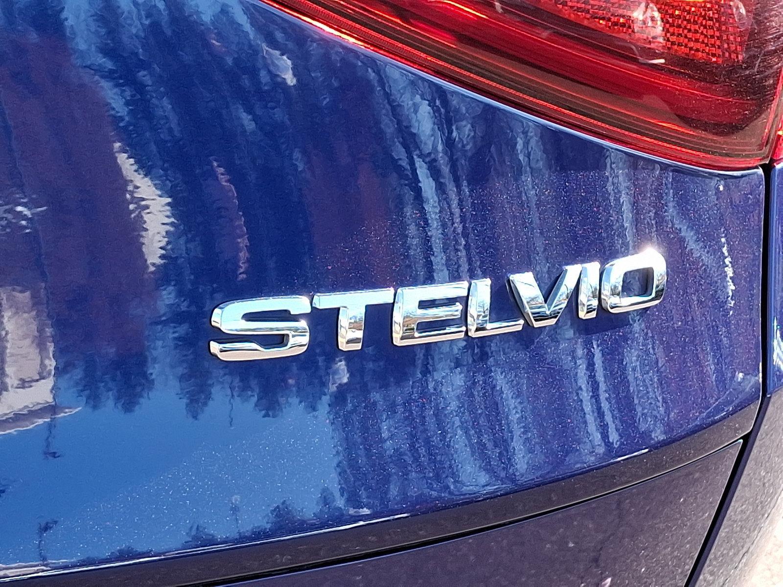 2022 Alfa Romeo Stelvio Vehicle Photo in Willow Grove, PA 19090