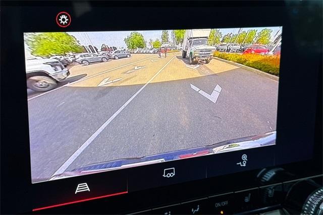2023 GMC Canyon Vehicle Photo in ELK GROVE, CA 95757-8703