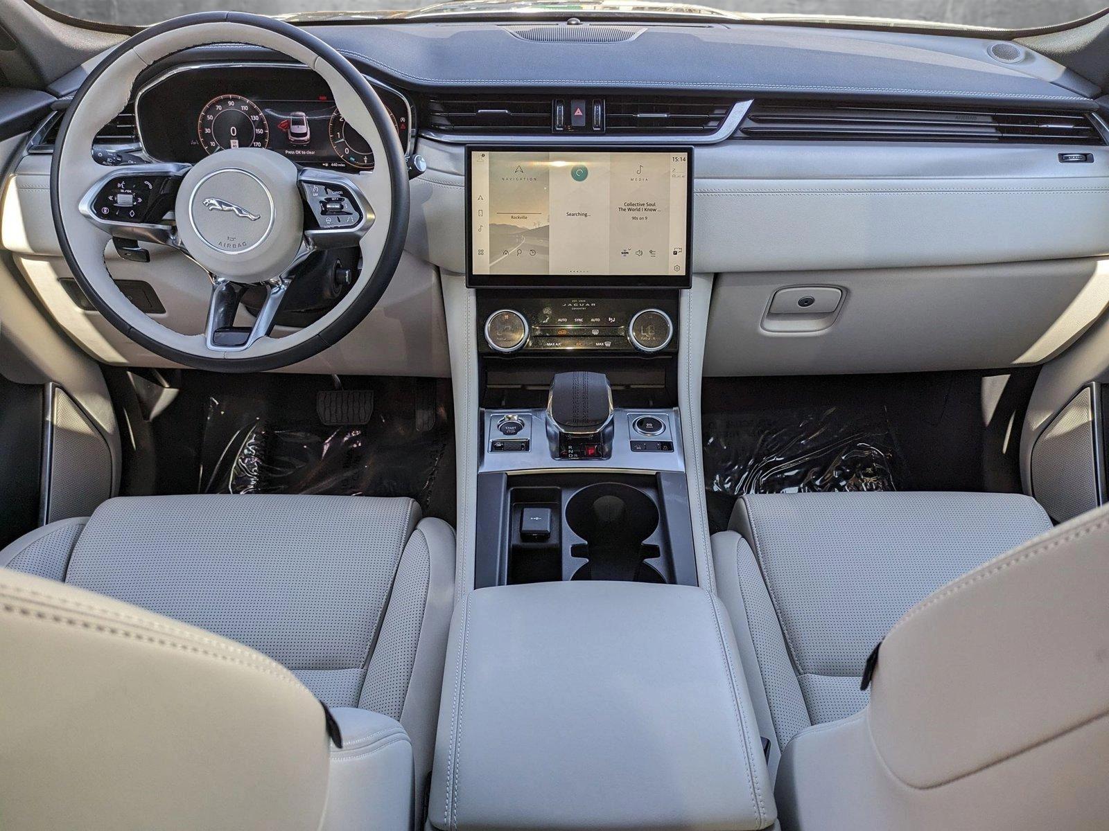 2025 Jaguar F-PACE Vehicle Photo in TIMONIUM, MD 21093-2300