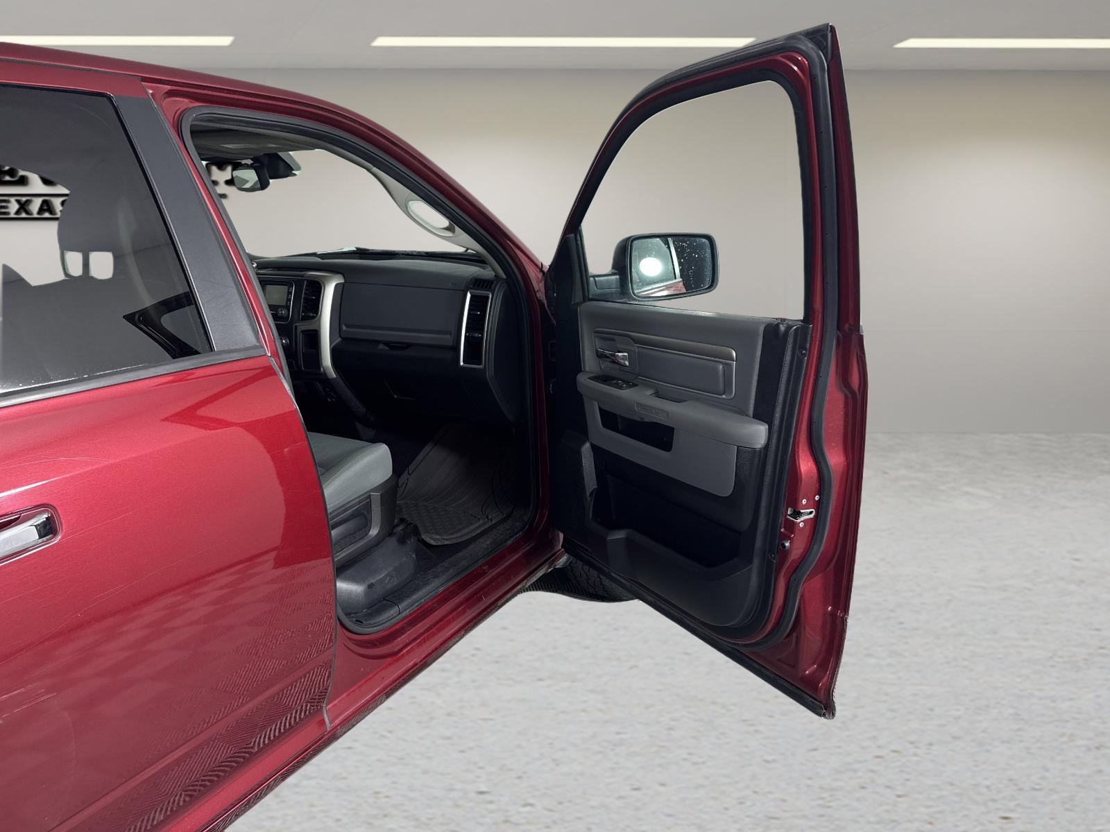 2015 Ram 1500 Vehicle Photo in GEORGETOWN, TX 78626-7508