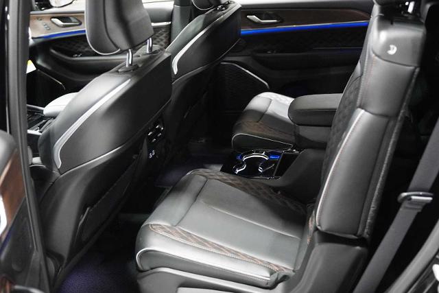 2024 Jeep Grand Cherokee L Vehicle Photo in GRAPEVINE, TX 76051