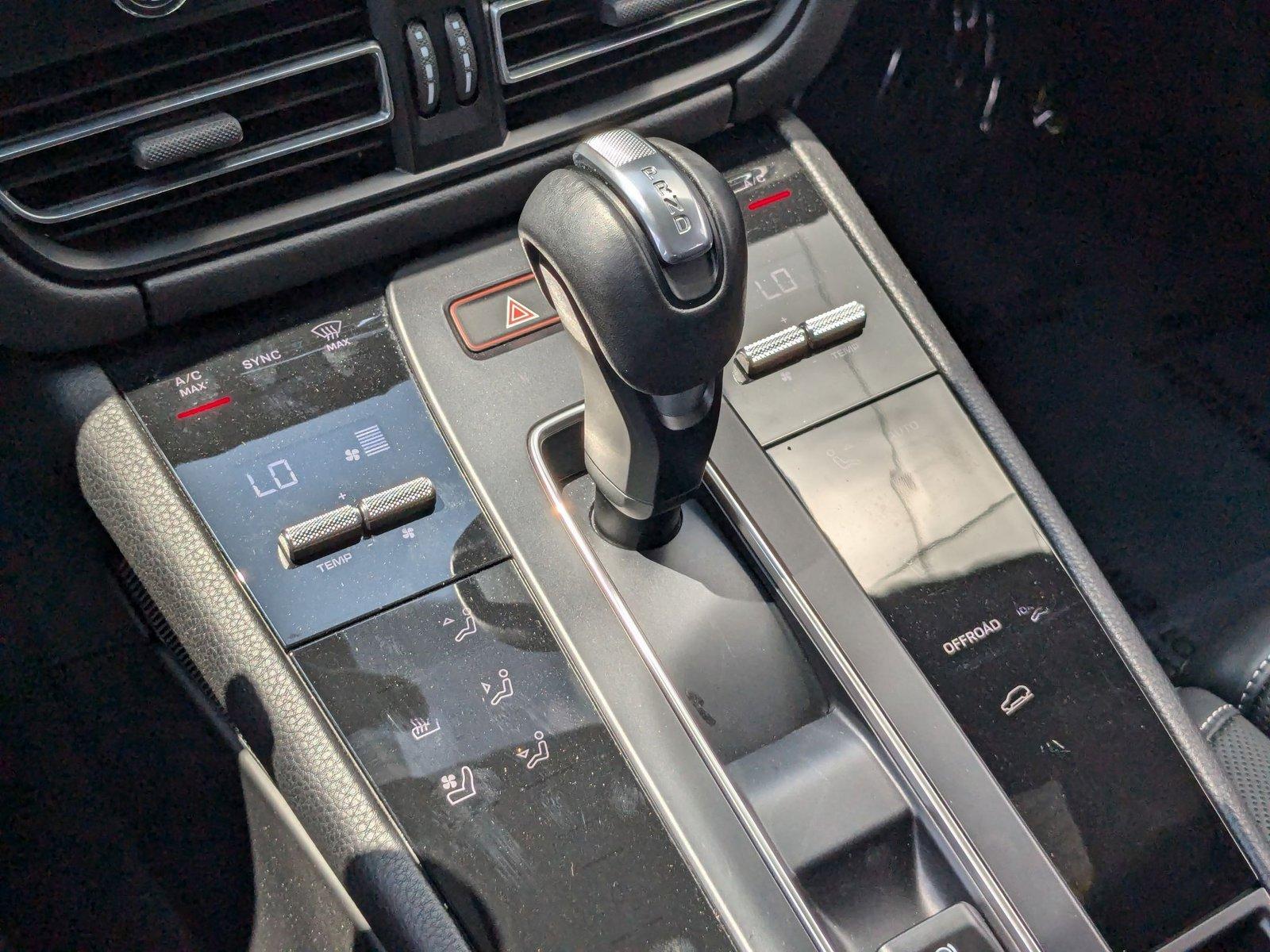 2024 Porsche Macan Vehicle Photo in Maitland, FL 32751