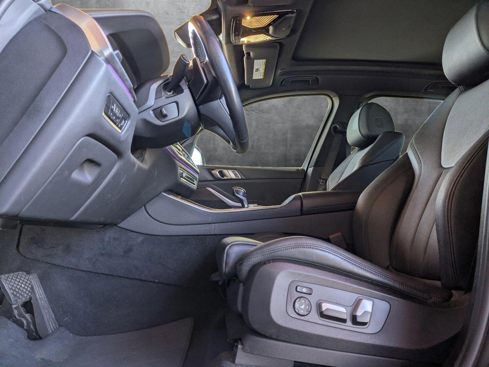 2022 BMW X5 sDrive40i Vehicle Photo in Valencia, CA 91355-1794