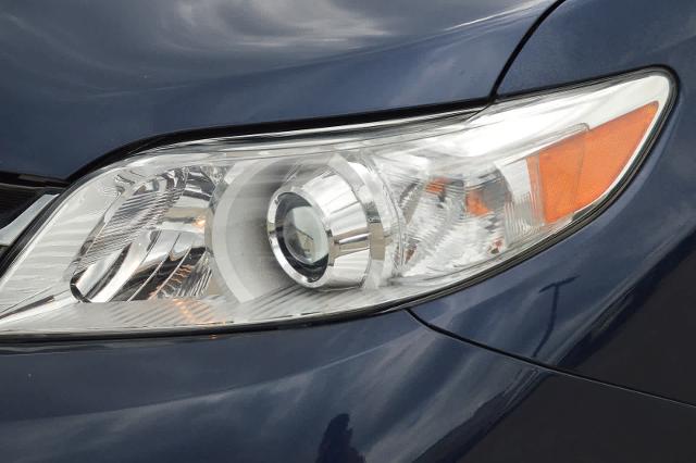 2020 Toyota Sienna Vehicle Photo in Houston, TX 77090