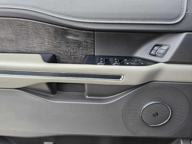 2018 Ford Expedition Vehicle Photo in Fort Worth, TX 76132