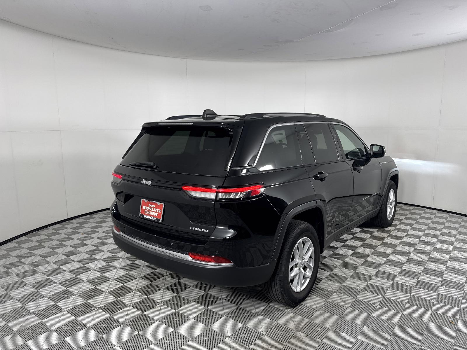 2024 Jeep Grand Cherokee Vehicle Photo in GEORGETOWN, TX 78626-7508