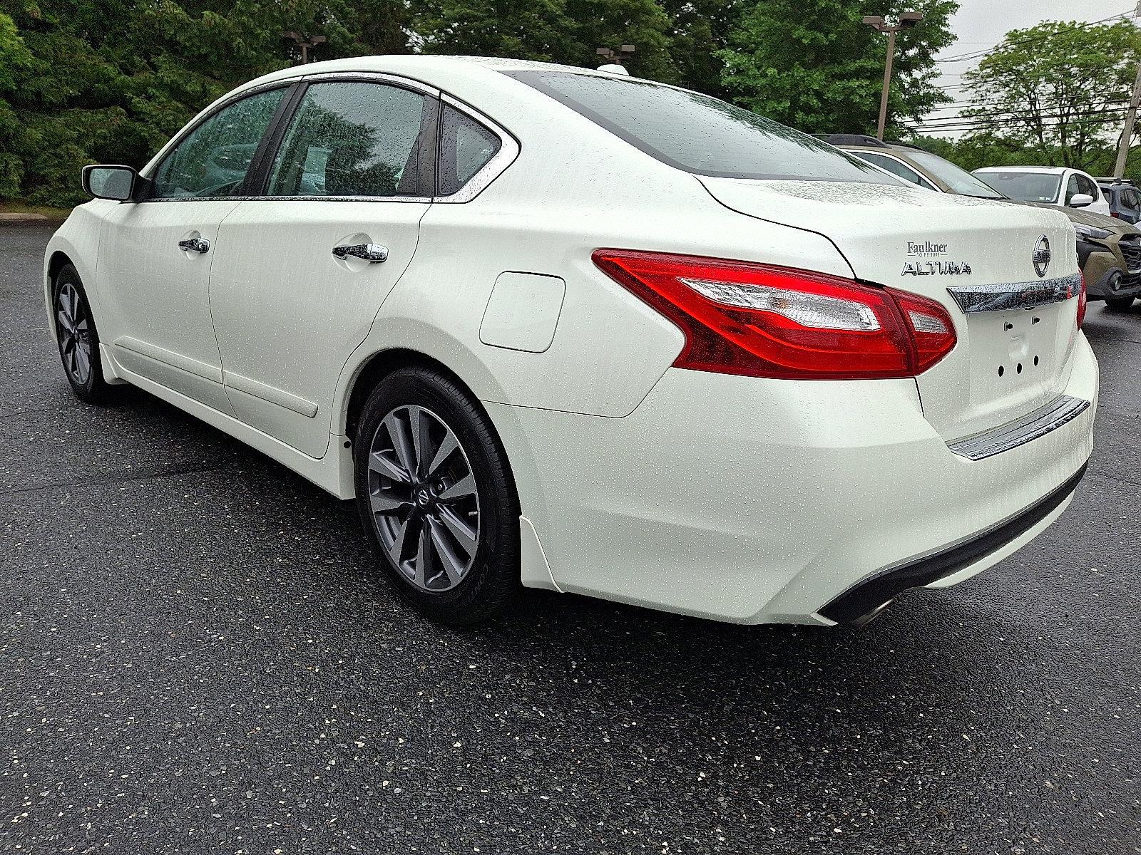 2017 Nissan Altima Vehicle Photo in Easton, PA 18045