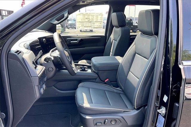 2025 Chevrolet Suburban Vehicle Photo in INDEPENDENCE, MO 64055-1314