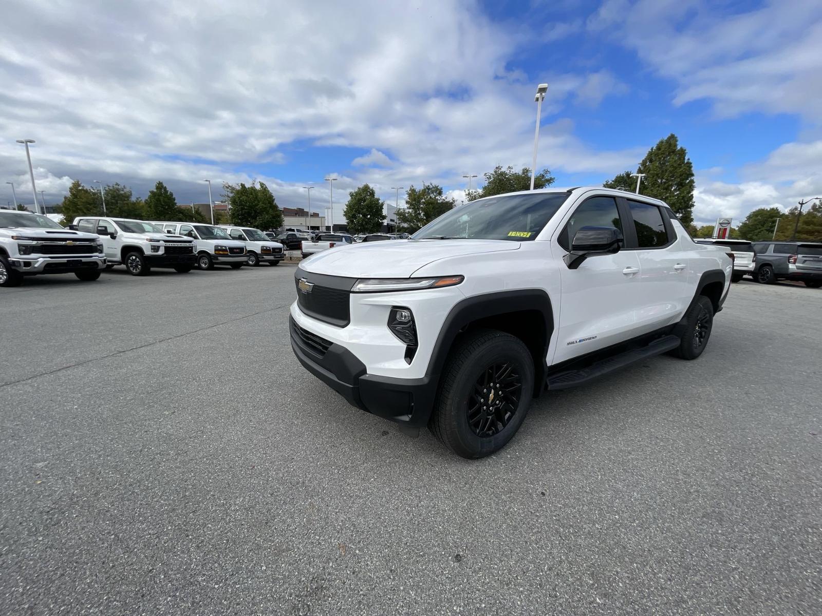 2024 Chevrolet Silverado EV Vehicle Photo in BENTONVILLE, AR 72712-4322