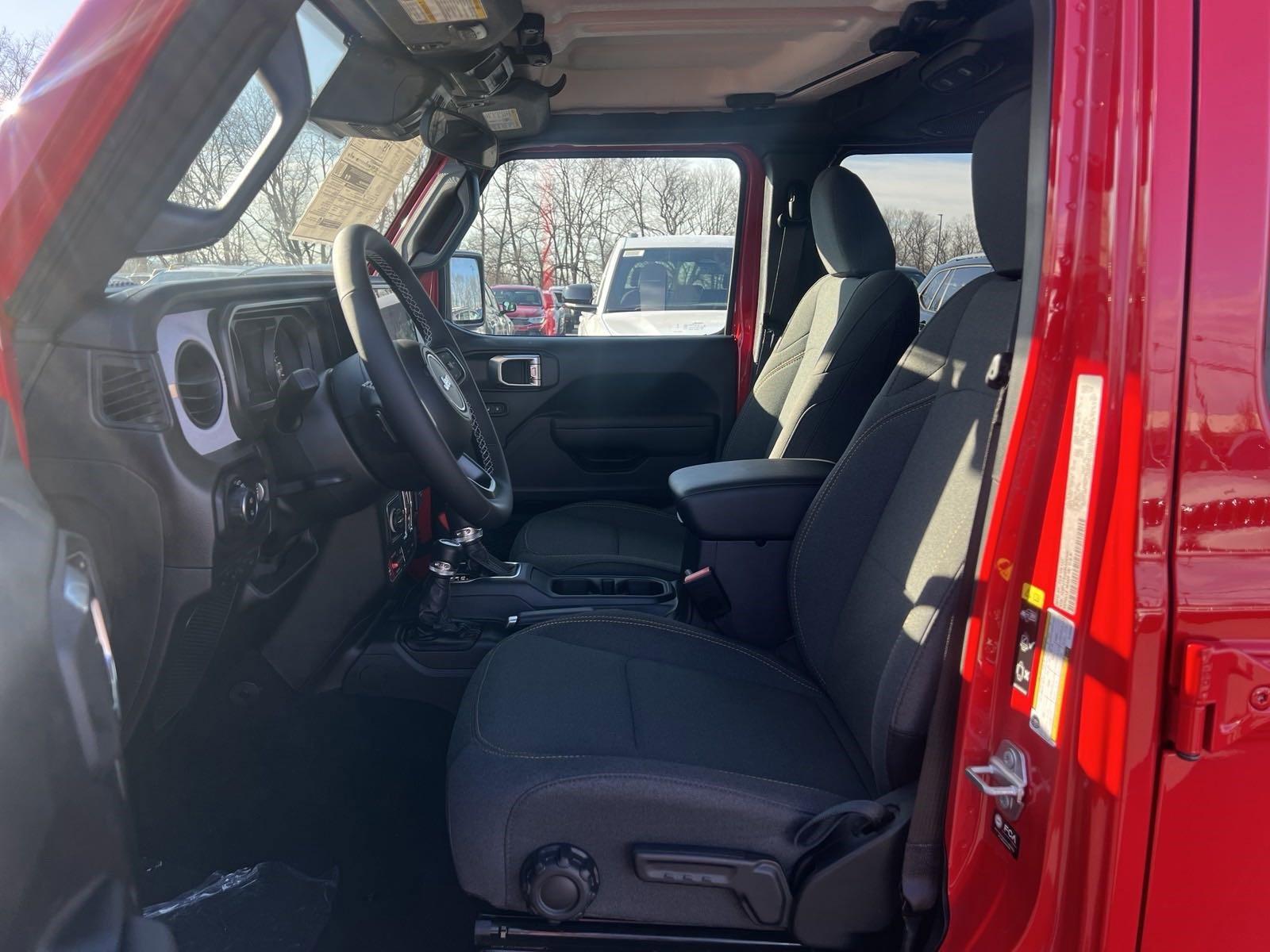 2025 Jeep Gladiator Vehicle Photo in Mechanicsburg, PA 17050-1707