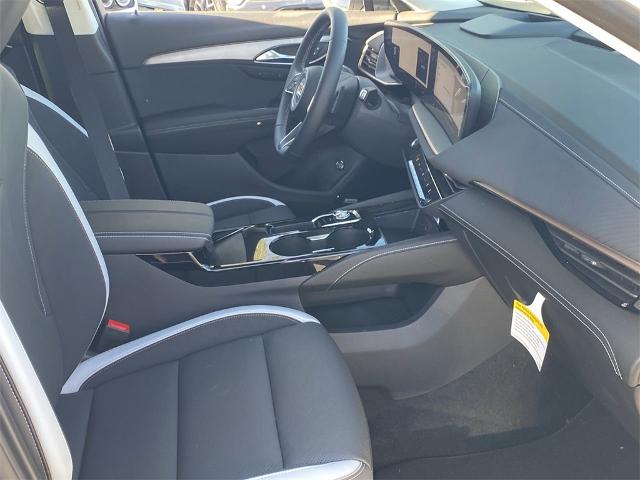 2024 Buick Envision Vehicle Photo in GOODYEAR, AZ 85338-1310