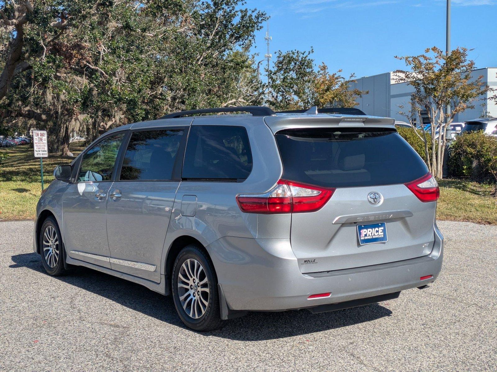 2018 Toyota Sienna Vehicle Photo in Sarasota, FL 34231