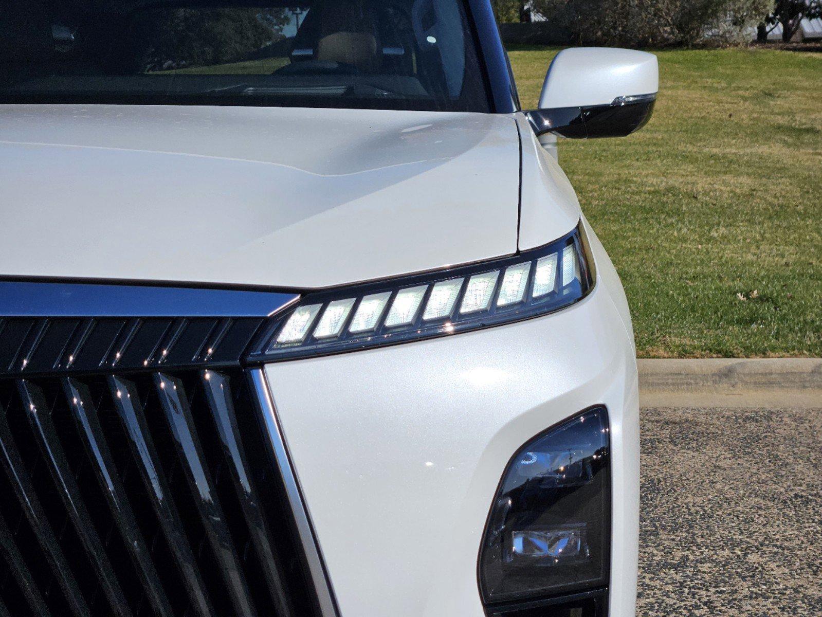 2025 INFINITI QX80 Vehicle Photo in Fort Worth, TX 76132