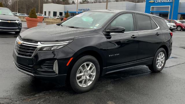 2022 Chevrolet Equinox Vehicle Photo in MOON TOWNSHIP, PA 15108-2571