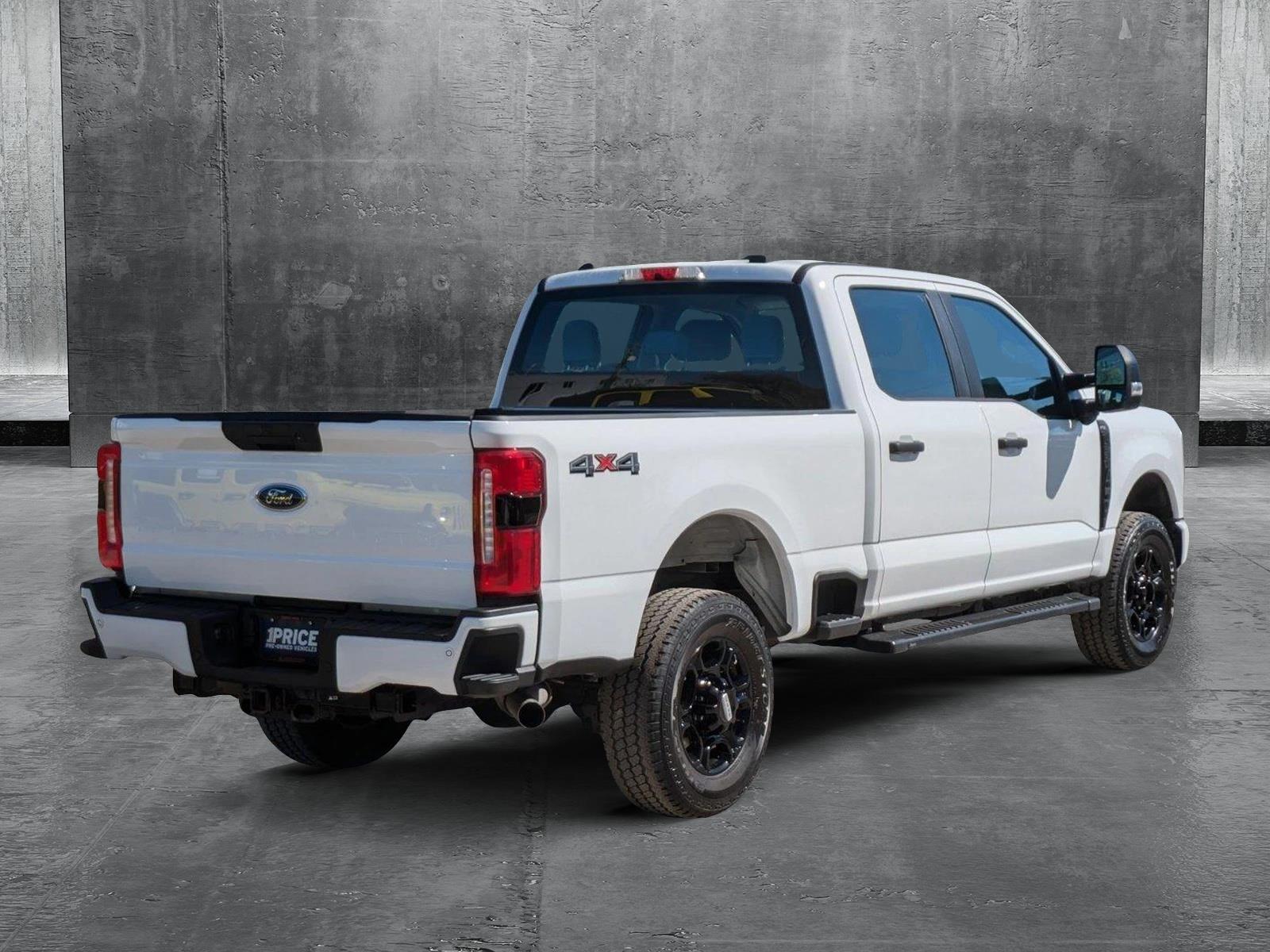 2023 Ford Super Duty F-250 SRW Vehicle Photo in Tampa, FL 33614