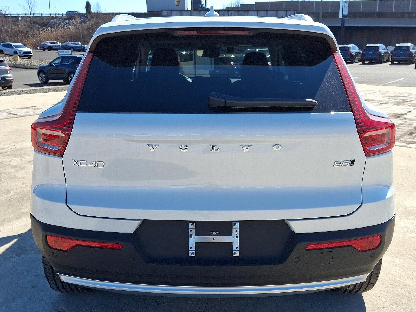 2025 Volvo XC40 Vehicle Photo in Trevose, PA 19053
