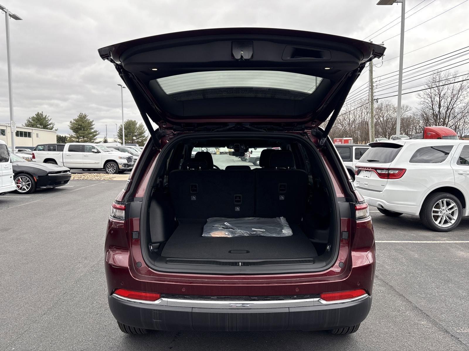 2025 Jeep Grand Cherokee Vehicle Photo in Mechanicsburg, PA 17050-1707