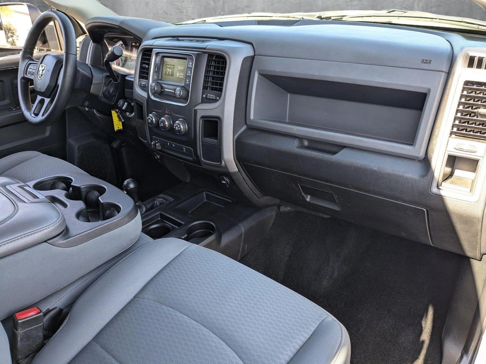 2018 Ram 2500 Vehicle Photo in VALENCIA, CA 91355-1705