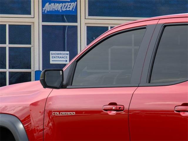 2025 Chevrolet Colorado Vehicle Photo in ENGLEWOOD, CO 80113-6708