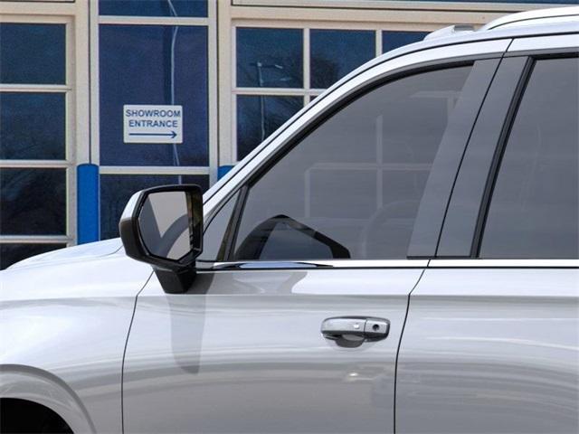 2025 Chevrolet Tahoe Vehicle Photo in ENGLEWOOD, CO 80113-6708