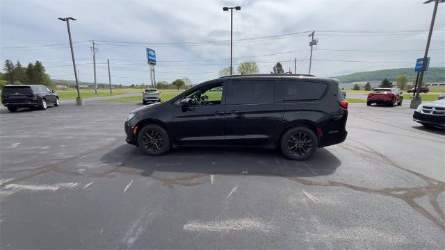 2020 Chrysler Pacifica Vehicle Photo in TULLY, NY 13159-3159