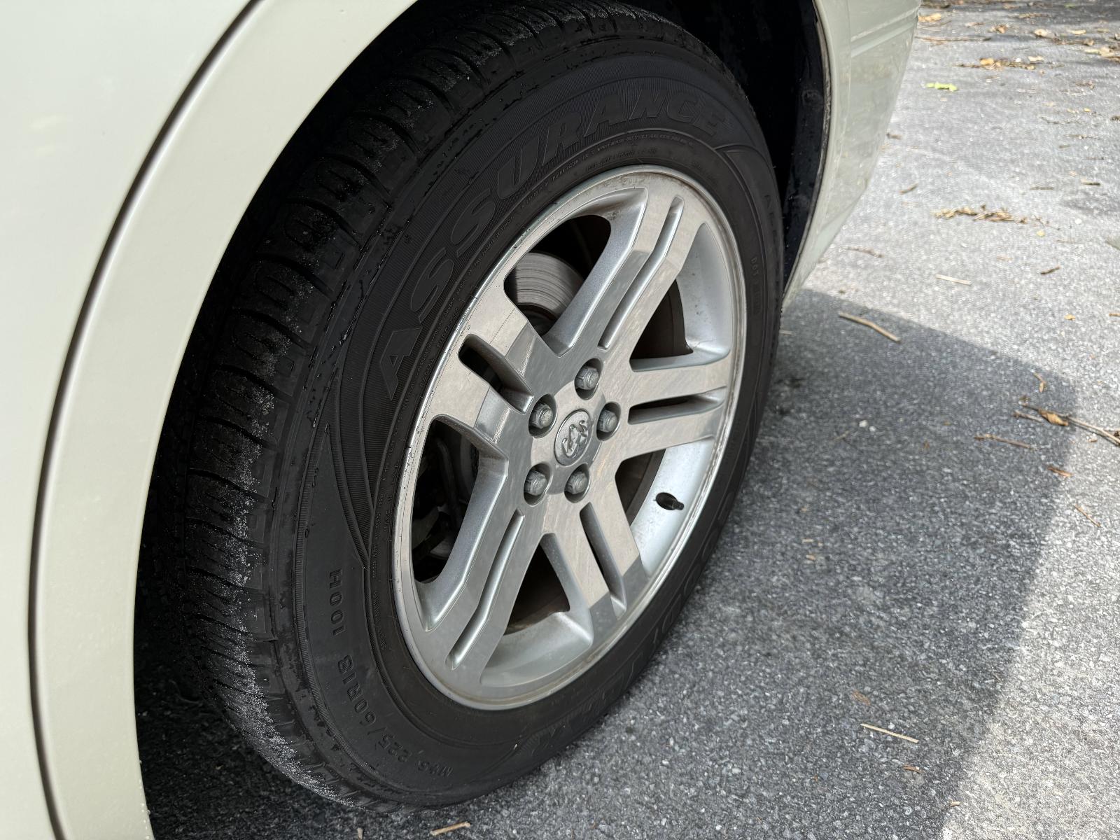 2005 Dodge Magnum Vehicle Photo in Harrisburg, PA 17111