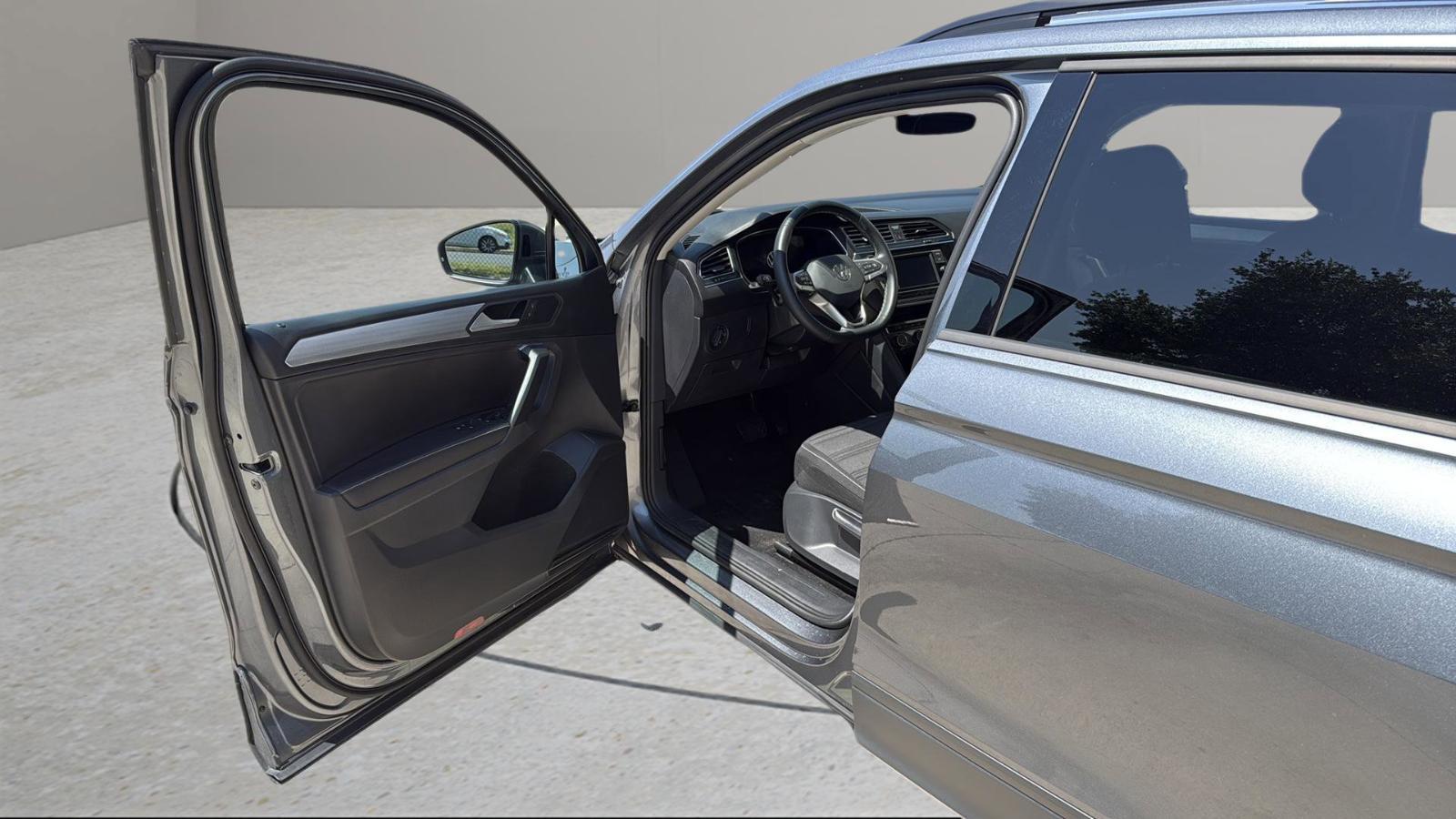 2023 Volkswagen Tiguan Vehicle Photo in Georgetown, TX 78626