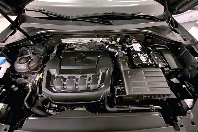 2024 Volkswagen Tiguan Vehicle Photo in KANSAS CITY, MO 64114-4502