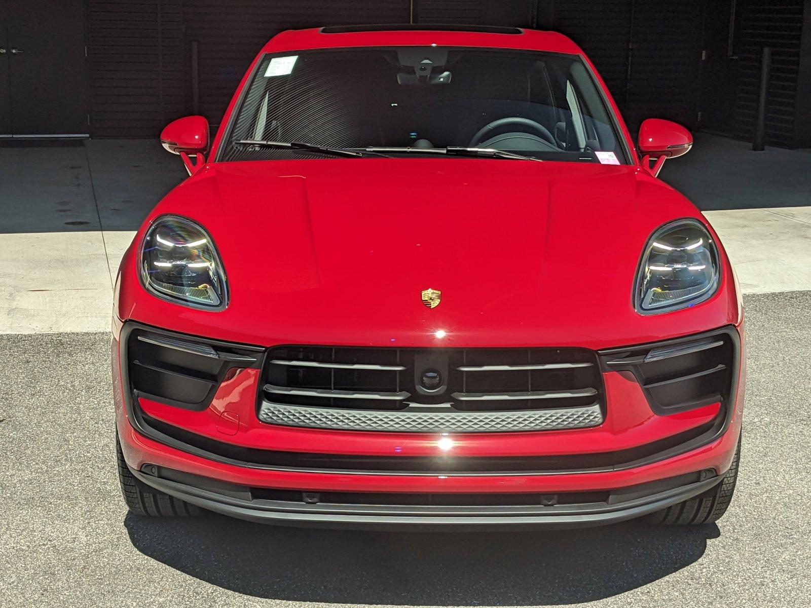 2024 Porsche Macan Vehicle Photo in Towson, MD 21204