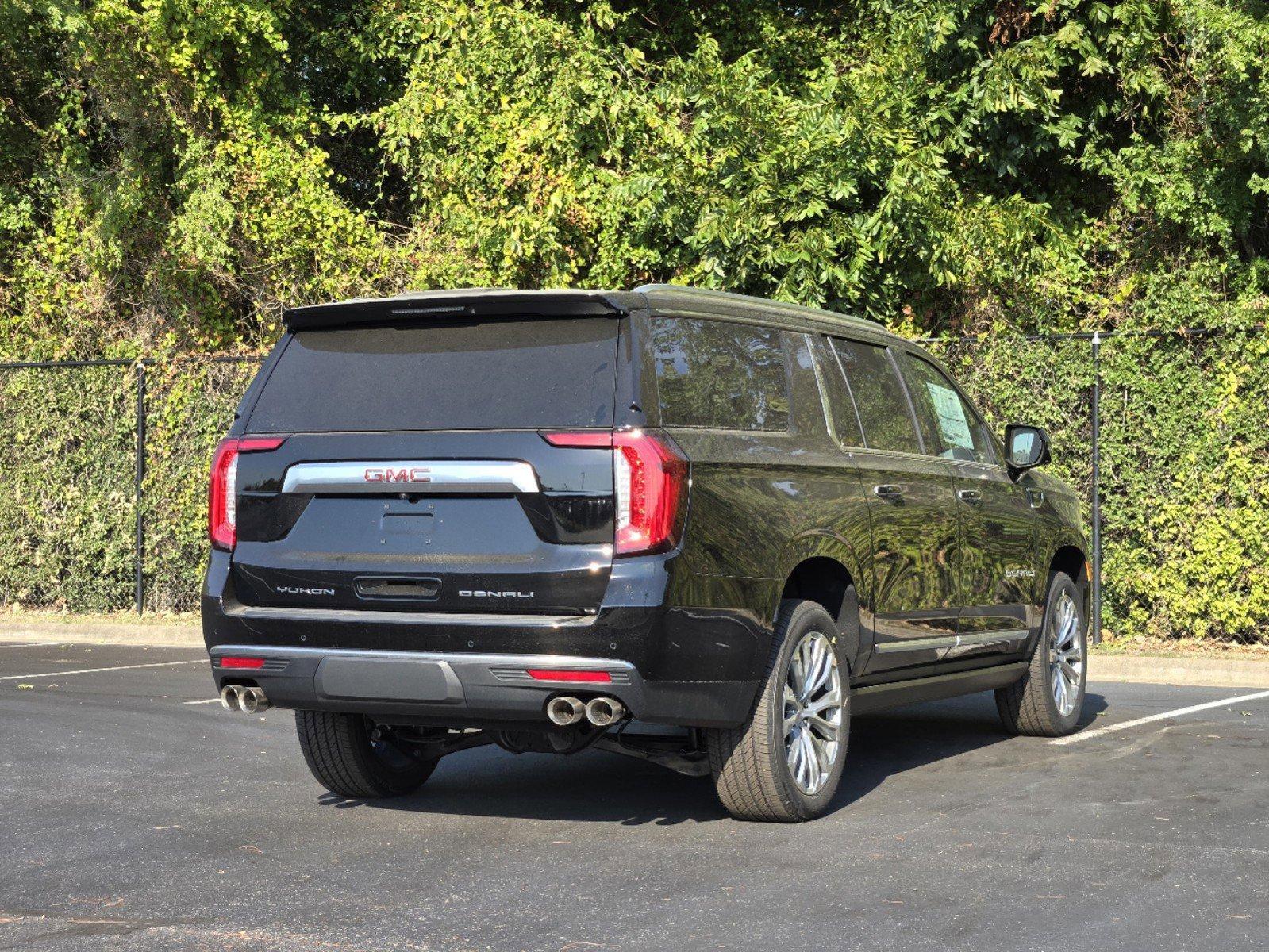 2024 GMC Yukon XL Vehicle Photo in DALLAS, TX 75209-3016