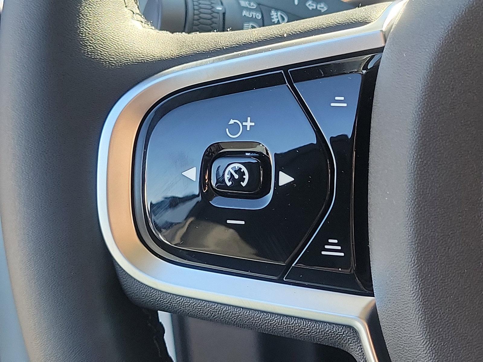 2025 Volvo XC60 Plug-In Hybrid Vehicle Photo in Trevose, PA 19053