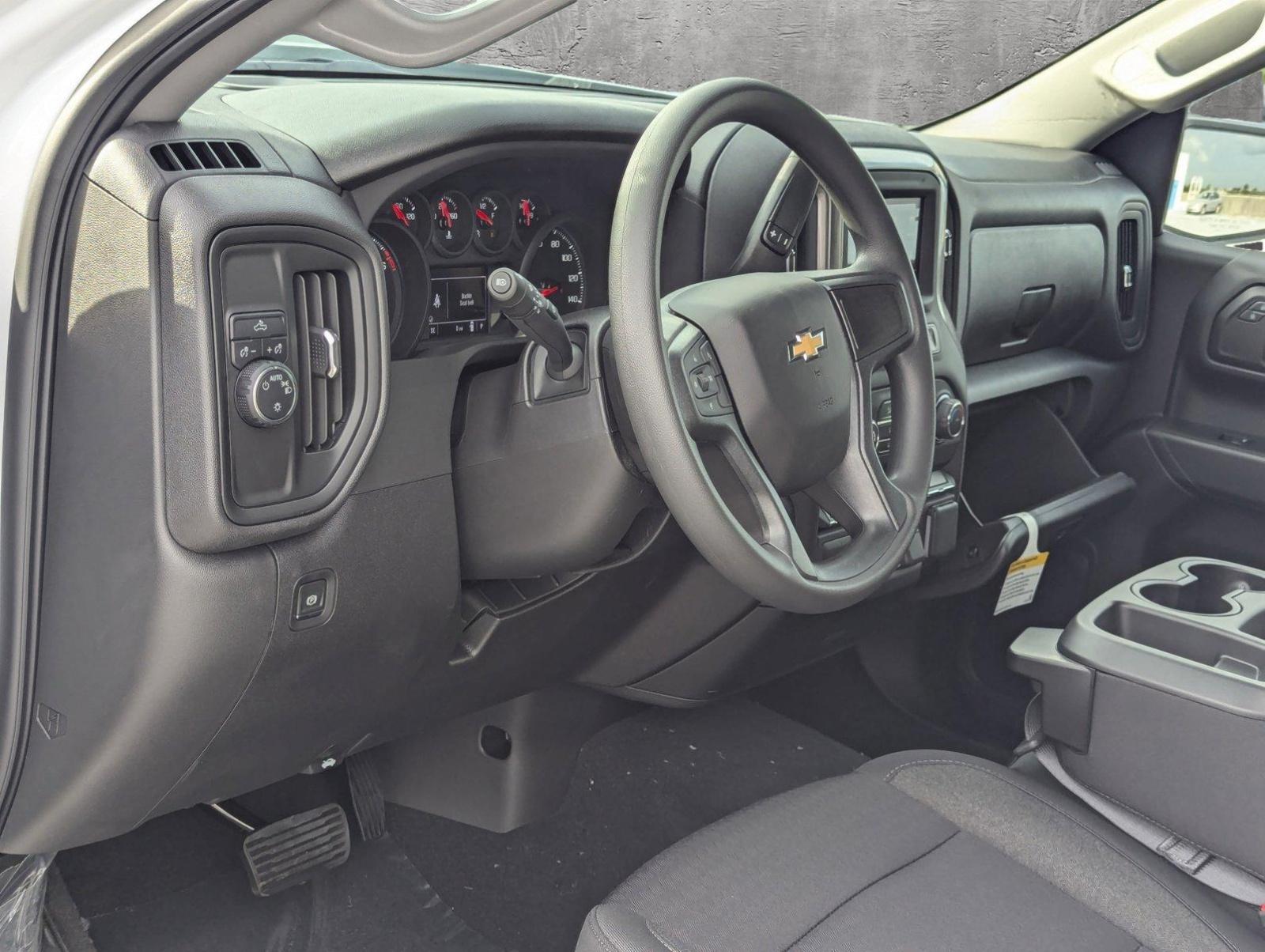 2025 Chevrolet Silverado 1500 Vehicle Photo in PEMBROKE PINES, FL 33024-6534