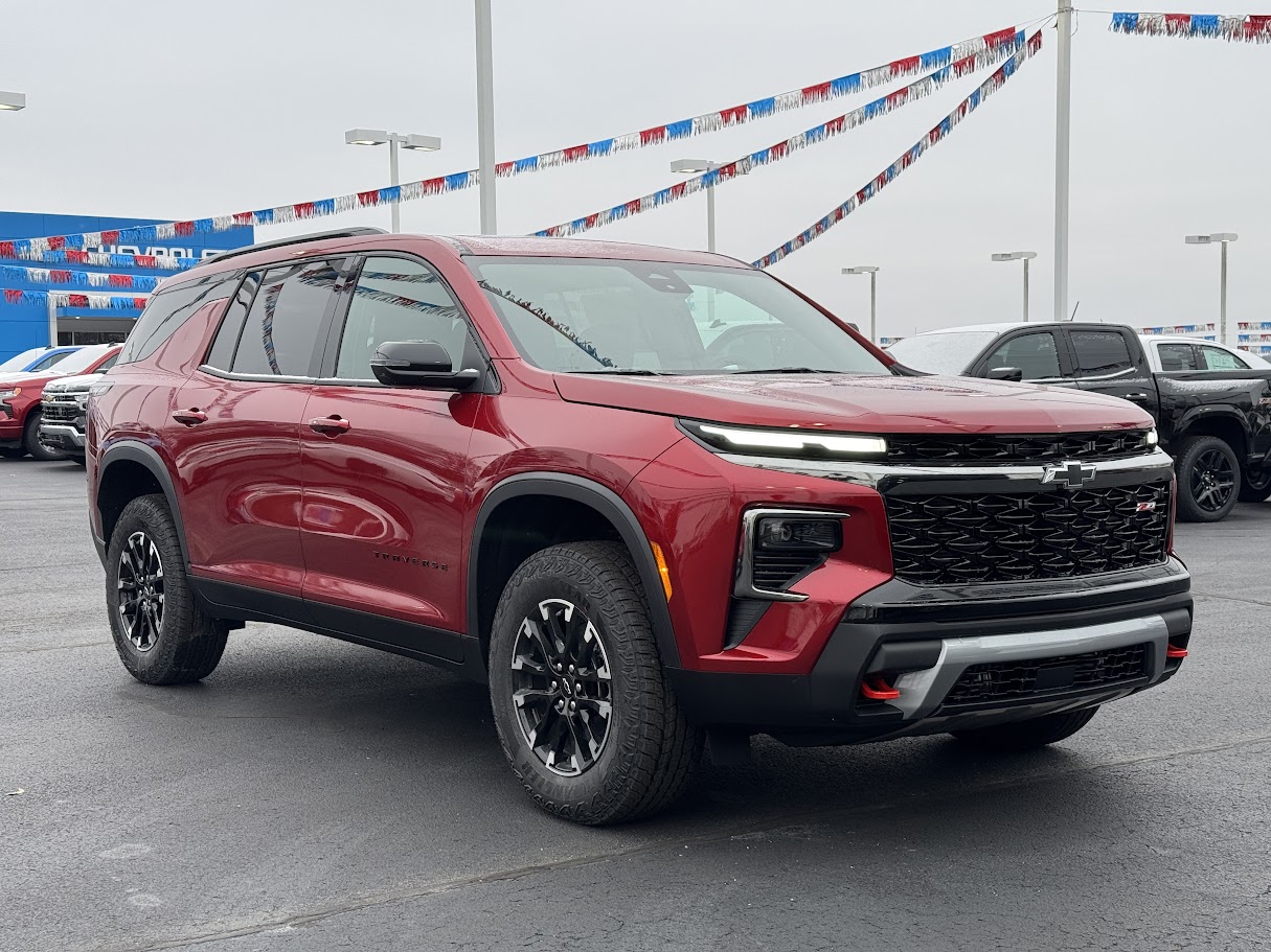 2025 Chevrolet Traverse Vehicle Photo in BOONVILLE, IN 47601-9633