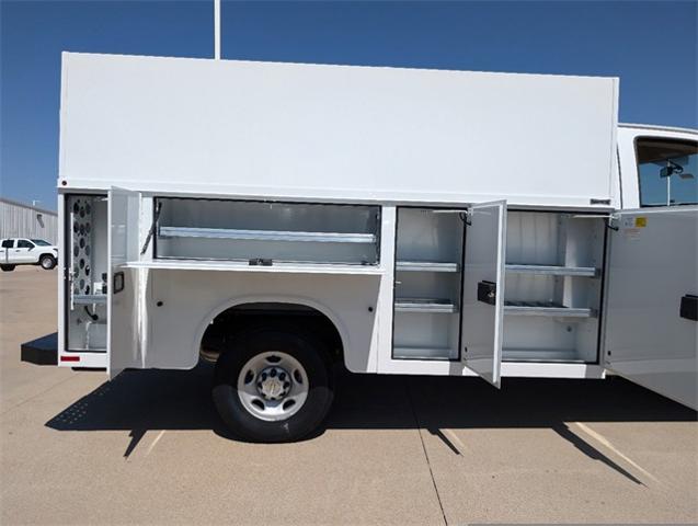 2024 Chevrolet Express Commercial Cutaway Vehicle Photo in ENGLEWOOD, CO 80113-6708