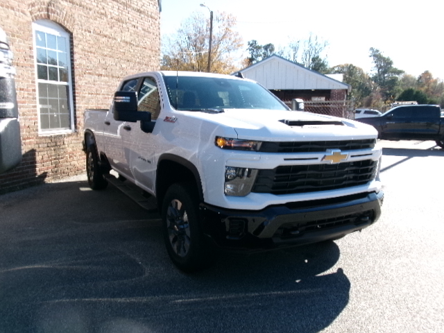 Chevrolet Silverado 2500HD's photo