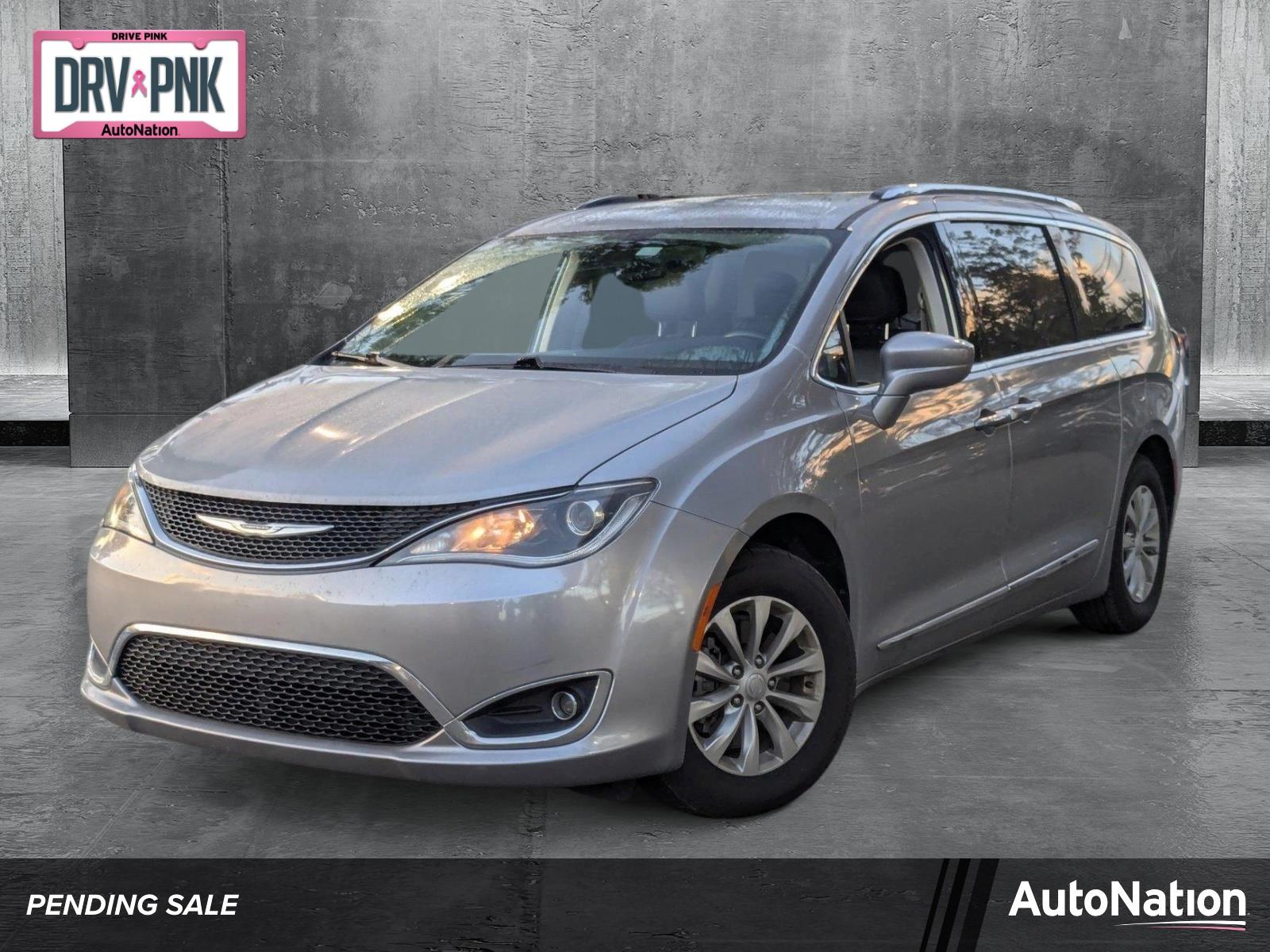 2018 Chrysler Pacifica Vehicle Photo in MIAMI, FL 33134-2699