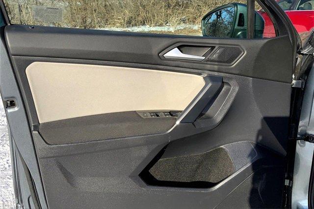 2020 Volkswagen Tiguan Vehicle Photo in KANSAS CITY, MO 64114-4545