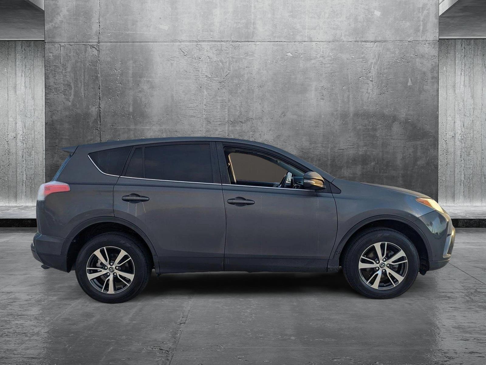 2018 Toyota RAV4 Vehicle Photo in Davie, FL 33331